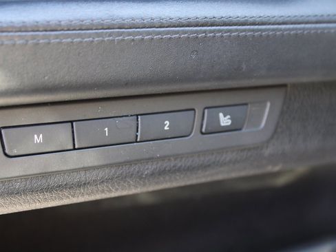 Used 2011 BMW 750i xDrive image 18