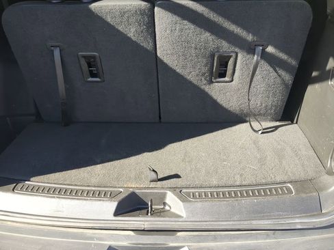 Used 2023 GMC Acadia SLT image 24