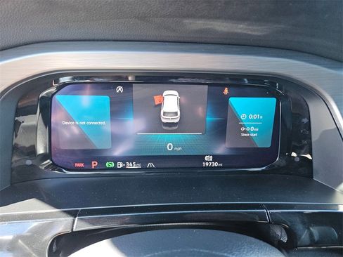 Used 2025 Volkswagen Atlas Cross Sport SE image 18