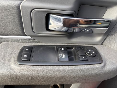 Used 2017 RAM 5500 Tradesman w/ Power & Remote Entry Group image 20