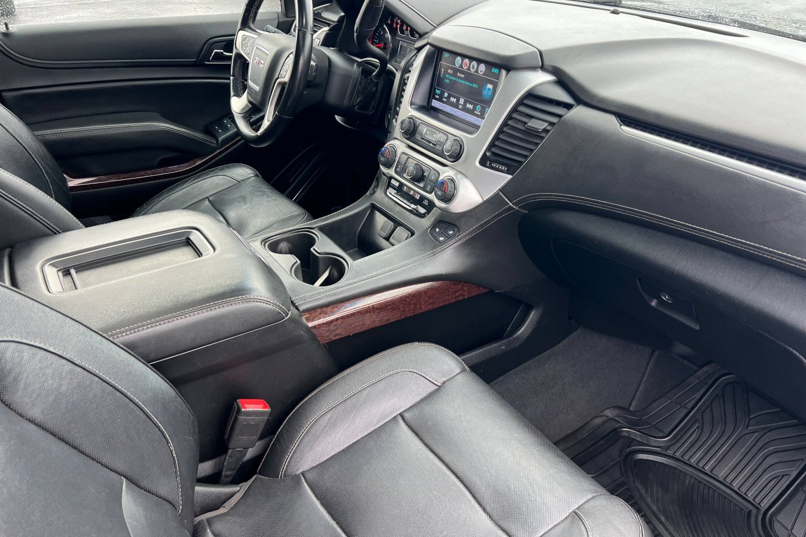 Used 2020 GMC Yukon SLT AWD/4WD image 18