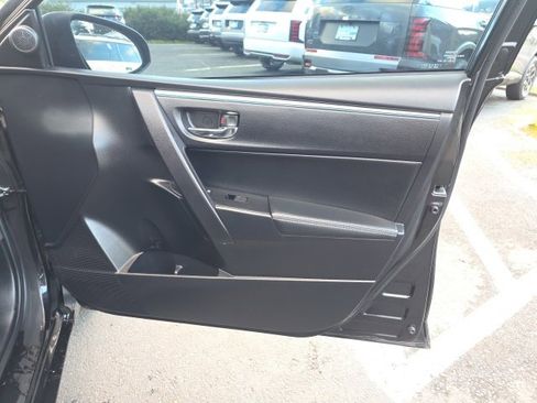 Used 2015 Toyota Corolla S image 22