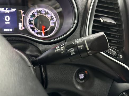 Used 2019 Jeep Cherokee Latitude Plus image 37