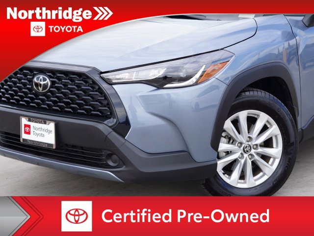 Certified 2025 Toyota Corolla Cross LE FWD image 5