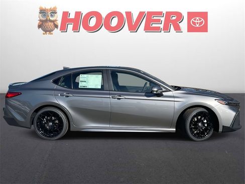 New 2026 Toyota Camry SE image 2