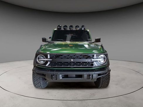 New 2025 Ford Bronco Badlands image 2