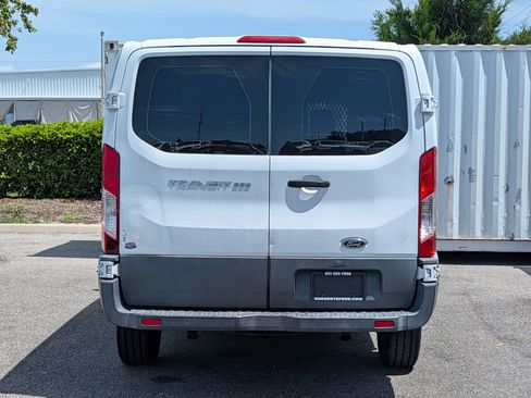 Used 2015 Ford Transit 250 130 Low Roof w/ Exterior Upgrade Package RWD image 6