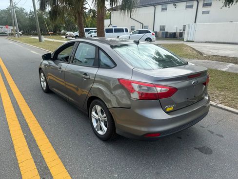 Used 2014 Ford Focus SE FWD image 7