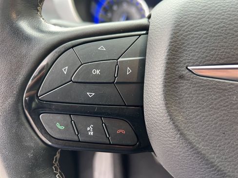 Used 2021 Chrysler Pacifica Touring-L w/ S Appearance Package image 14