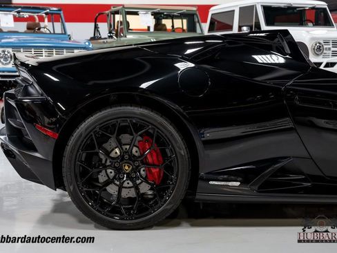 Used 2021 Lamborghini Huracan EVO image 38