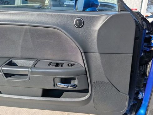 Used 2012 Dodge Challenger SXT RWD image 7