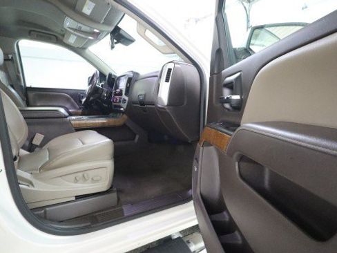 Used 2015 GMC Sierra 1500 SLT w/ SLT Crew Cab Value Package AWD/4WD image 10
