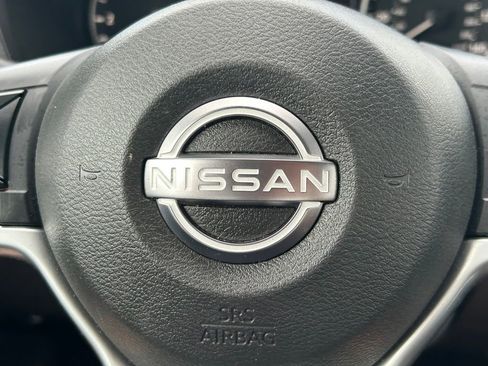 Used 2025 Nissan Altima 2.5 SV FWD image 32