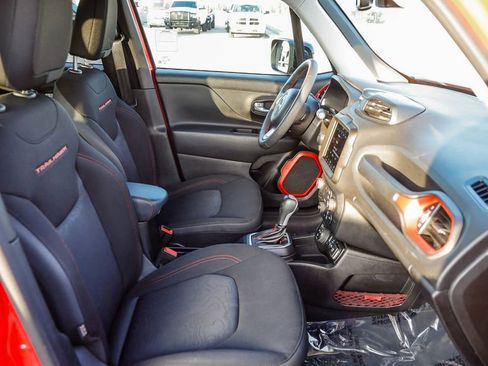 Certified 2023 Jeep Renegade Trailhawk image 17