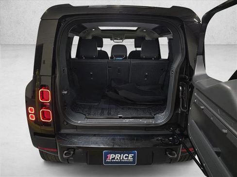Certified 2024 Land Rover Defender 110 X-Dynamic SE AWD/4WD image 12
