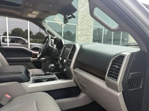Used 2018 Ford F150 Lariat w/ Equipment Group 502A Luxury AWD/4WD image 15