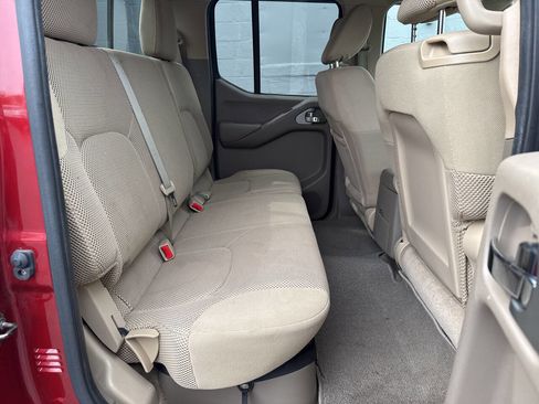 Used 2014 Nissan Frontier SV w/ SV Value Truck Package image 19