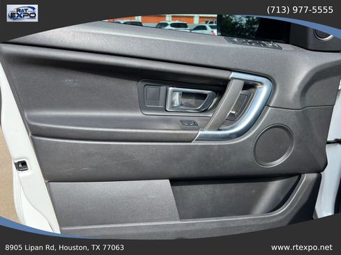 Used 2018 Land Rover Discovery Sport SE AWD/4WD image 18