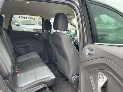 Used 2015 Ford Escape SE image 12