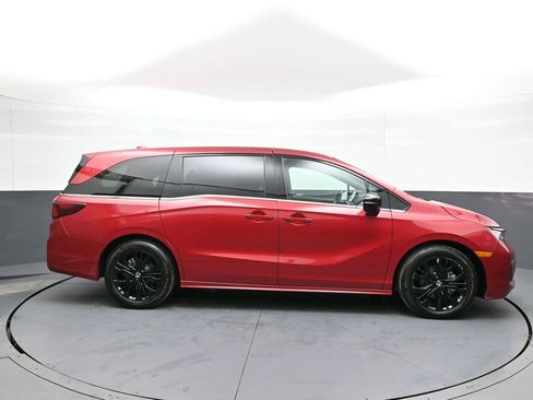 Certified 2025 Honda Odyssey Sport-L image 5