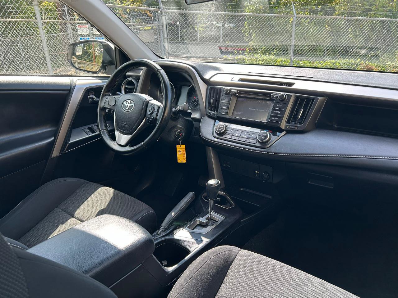 Used 2018 Toyota RAV4 XLE w/ Carpet Mat Package FWD image 17