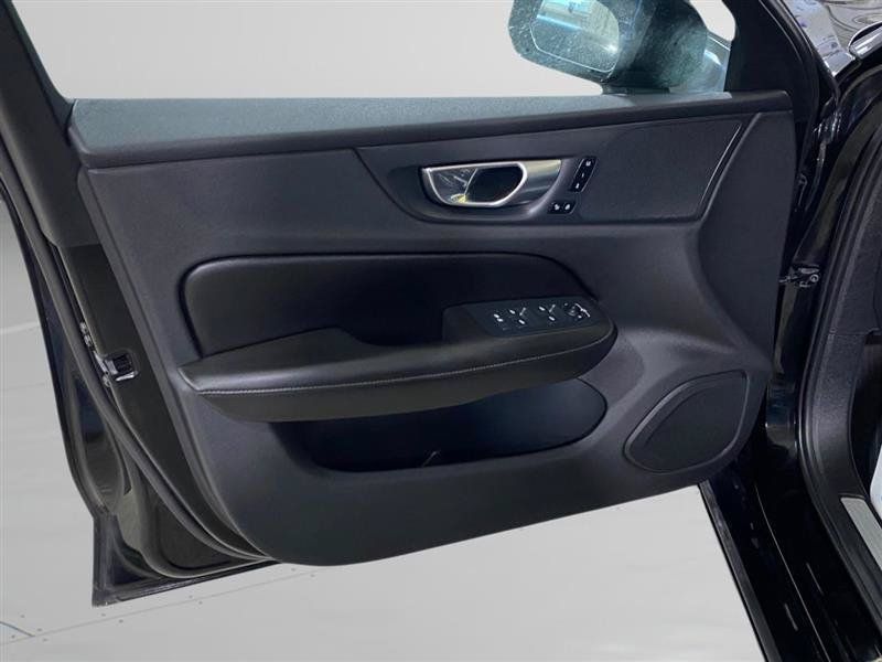 Used 2022 Volvo S60 B5 Momentum FWD image 13