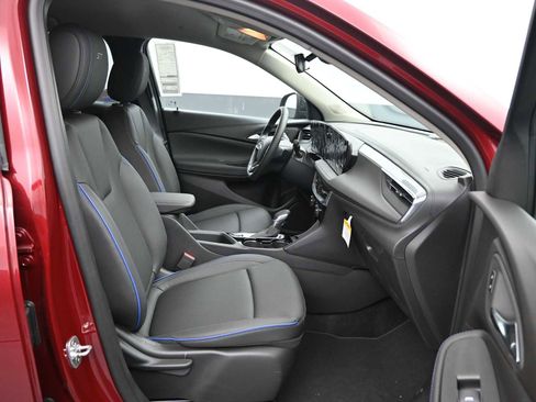 Used 2025 Buick Encore GX Sport Touring w/ Advanced Technology Package AWD/4WD image 11