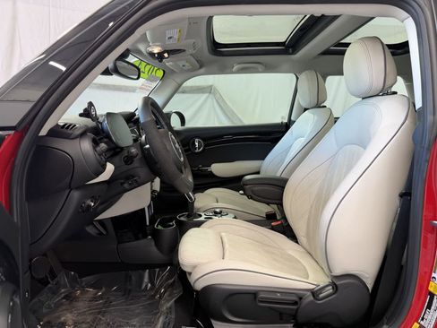 Certified 2024 MINI Cooper SE w/ Signature Upholstery Package FWD image 10