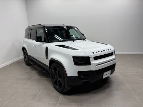 Used 2026 Land Rover Defender 110 S AWD/4WD image 4