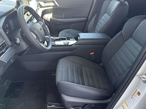 New 2026 Mitsubishi Outlander SE FWD image 23