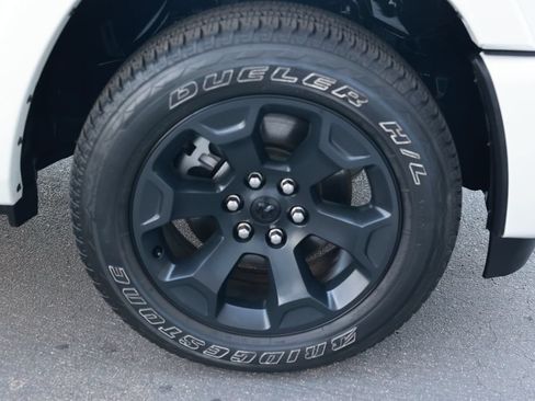 Used 2025 RAM 1500 Big Horn AWD/4WD image 8