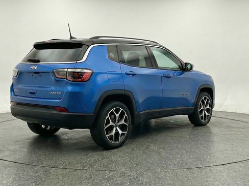Used 2025 Jeep Compass Limited AWD/4WD image 9