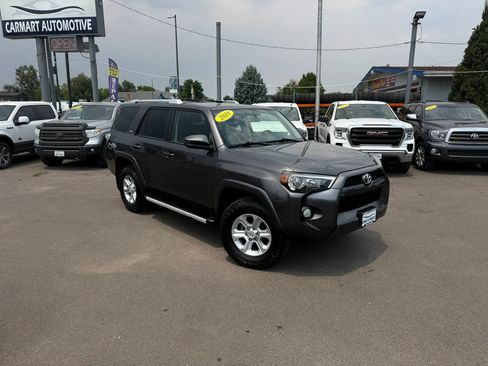 Used 2018 Toyota 4Runner SR5 AWD/4WD image 2