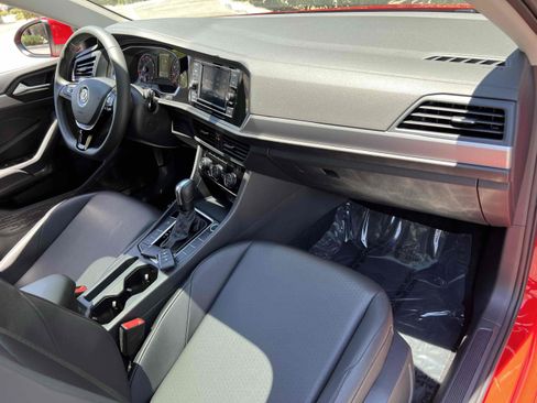 Used 2020 Volkswagen Jetta SE image 48