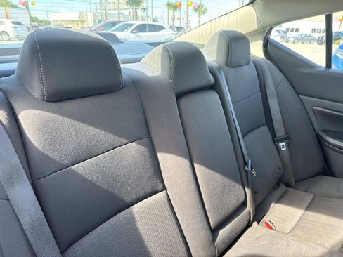 Used 2023 Nissan Altima 2.5 SV w/ SV Premium Package FWD image 10