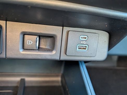 Certified 2024 Ford Maverick Lariat w/ Black Appearance Package image 19