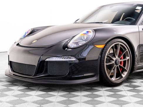 Used 2014 Porsche 911 GT3 w/ Carbon Interior Package RWD image 31