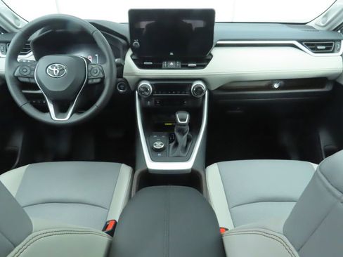 Used 2024 Toyota RAV4 Limited image 13