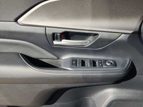 Used 2025 Toyota Grand Highlander AWD image 26