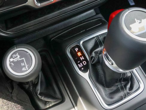 New 2026 Jeep Wrangler Unlimited Sahara AWD/4WD image 25