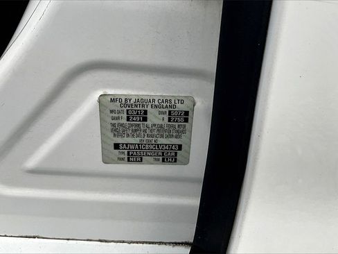 Used 2012 Jaguar XJ image 31