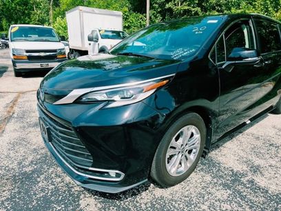 Used 2023 Toyota Sienna Platinum w/ Protection Package (TMS)