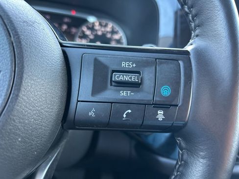 Used 2024 Nissan Pathfinder SL image 31