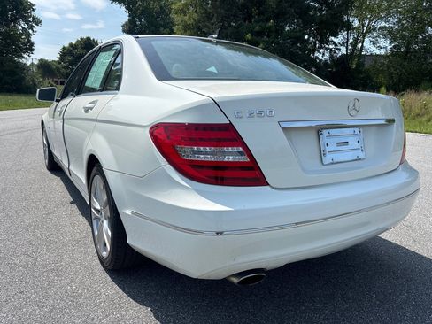 Used 2012 Mercedes-Benz C 250 Sedan image 3