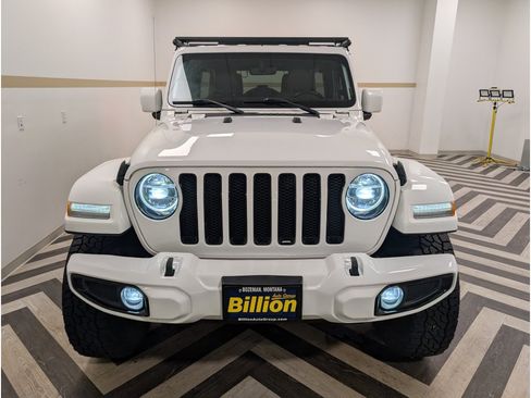 Used 2022 Jeep Wrangler Unlimited Sahara AWD/4WD image 26