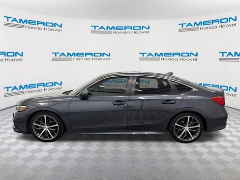 Used 2024 Honda Civic Touring image 2