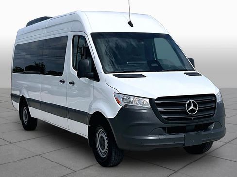 Certified 2025 Mercedes-Benz Sprinter 2500 image 3