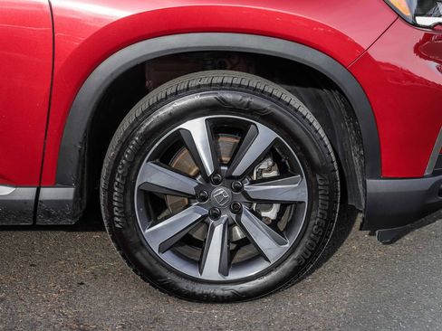 Used 2025 Honda Pilot Touring image 6