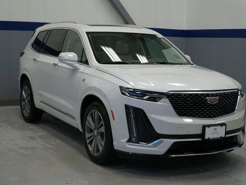 New 2025 Cadillac XT6 Premium Luxury image 8