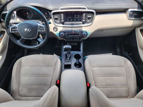 Used 2020 Kia Sorento S FWD image 24